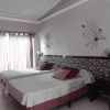 Las Cuevas - Double Double Room - Image 3